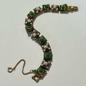 Vintage ART Slide Style Chain Bracelet Green Stone Pearl (Needs Repair)